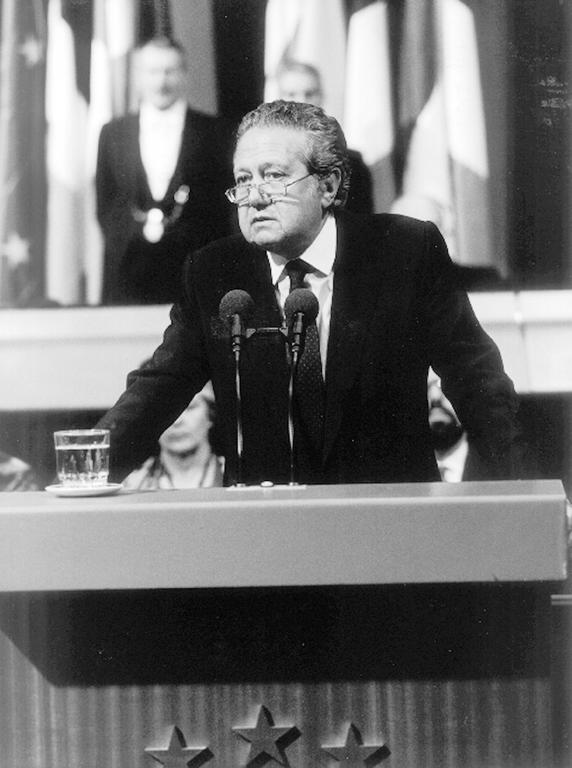 Mário Soares at the European Parliament (Strasbourg, 9 July 1986)