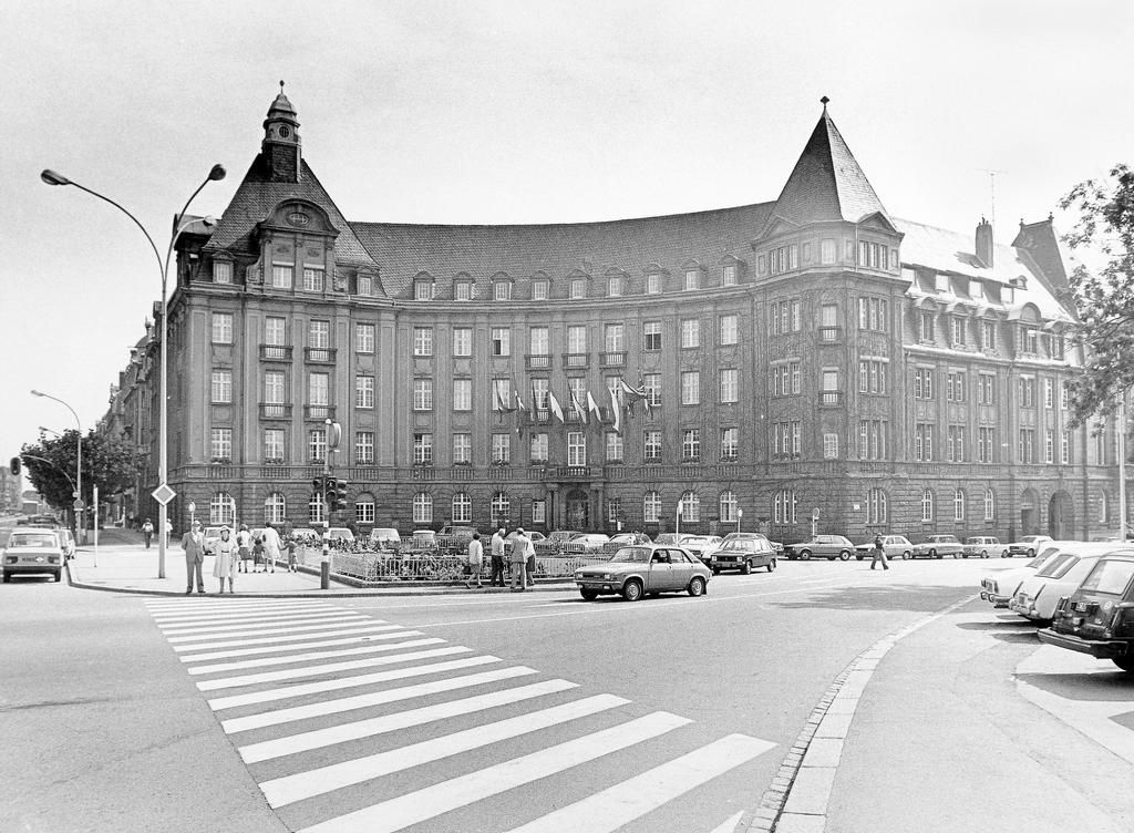 Ancien bâtiment de la Banque européenne d'investissement (Luxembourg, 1970)