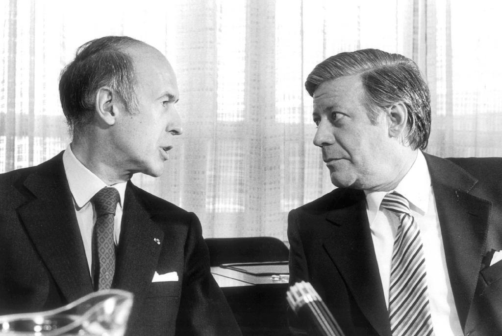 Valéry Giscard d'Estaing and Helmut Schmidt (16 July 1975)