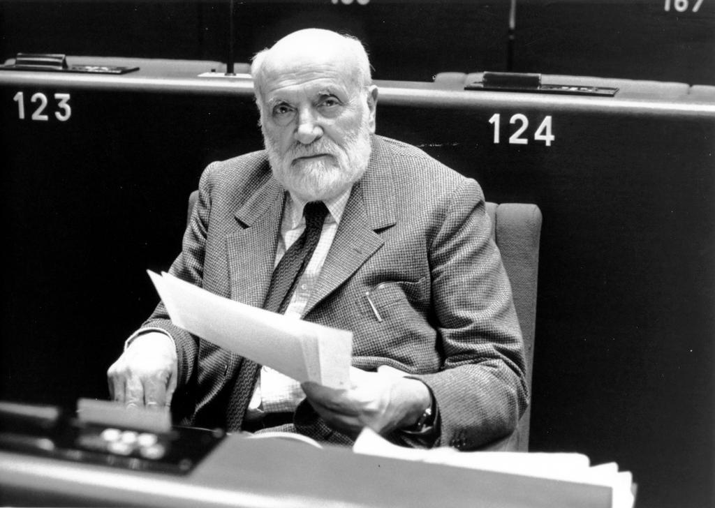 Altiero Spinelli, rapporteur (Strasbourg, 14 février 1984)