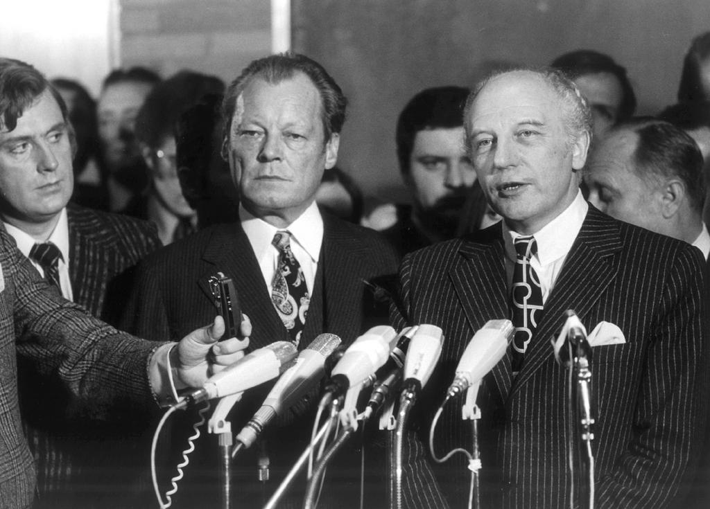 Walter Scheel and Willy Brandt (19 November 1972)