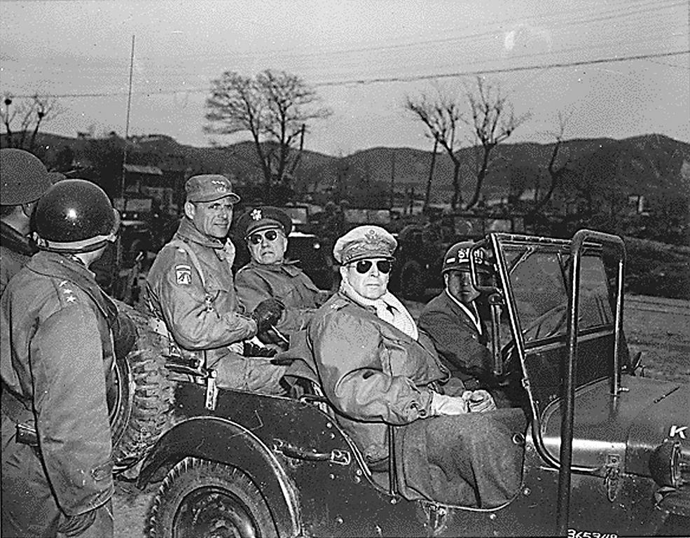 General Douglas MacArthur in Korea (3 April 1951)