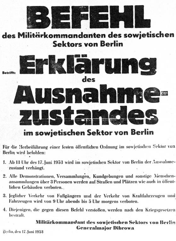 Affiche sur la proclamation de l'état d'exception à Berlin (17 juin 1953)