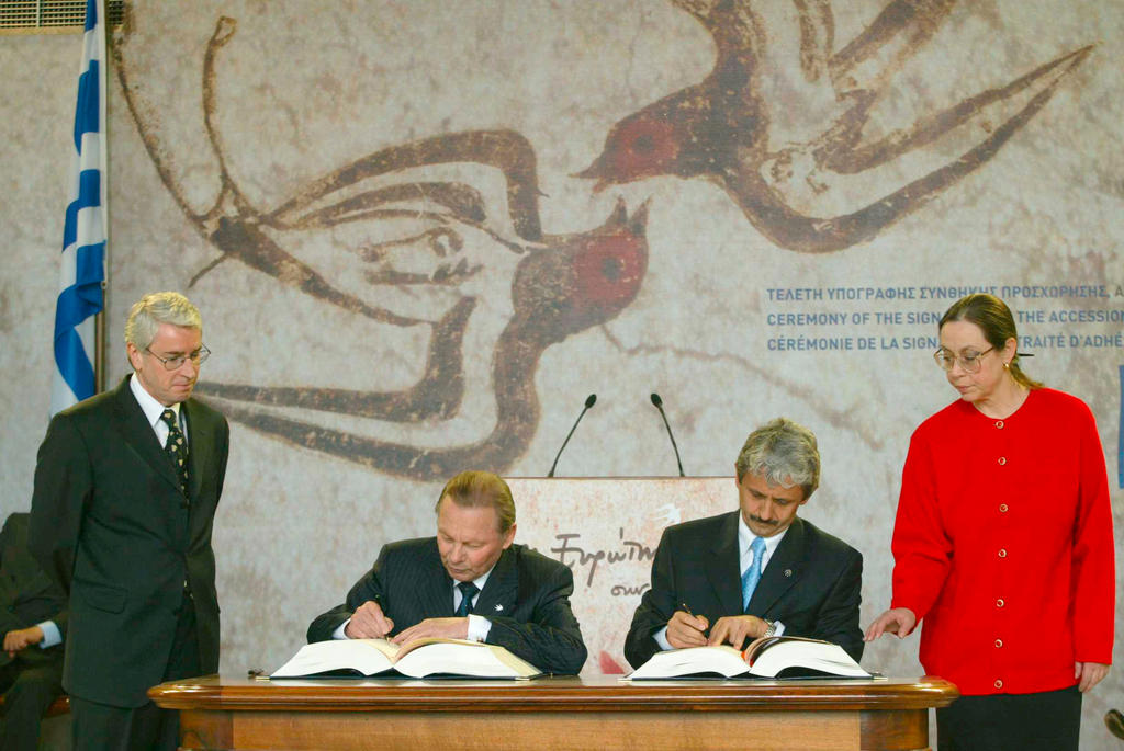 Signing of the Treaty of Accession of the Slovak Republic to the European Union (Athens, 16 April 2003)
