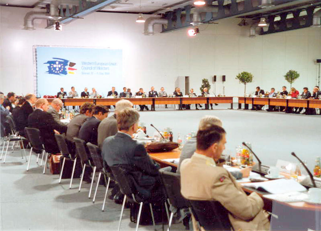 Réunion du Conseil des ministres de l'UEO (Brême, mai 1999)