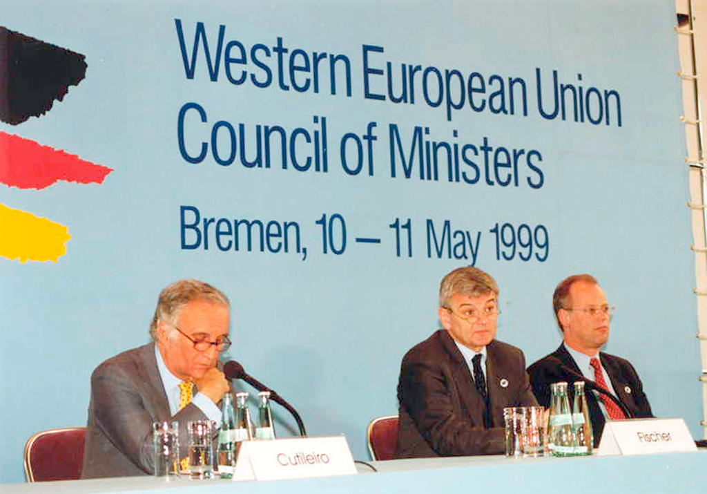 Conférence de presse du Conseil des ministres de l'UEO (Brême, 10-11 mai 1999)