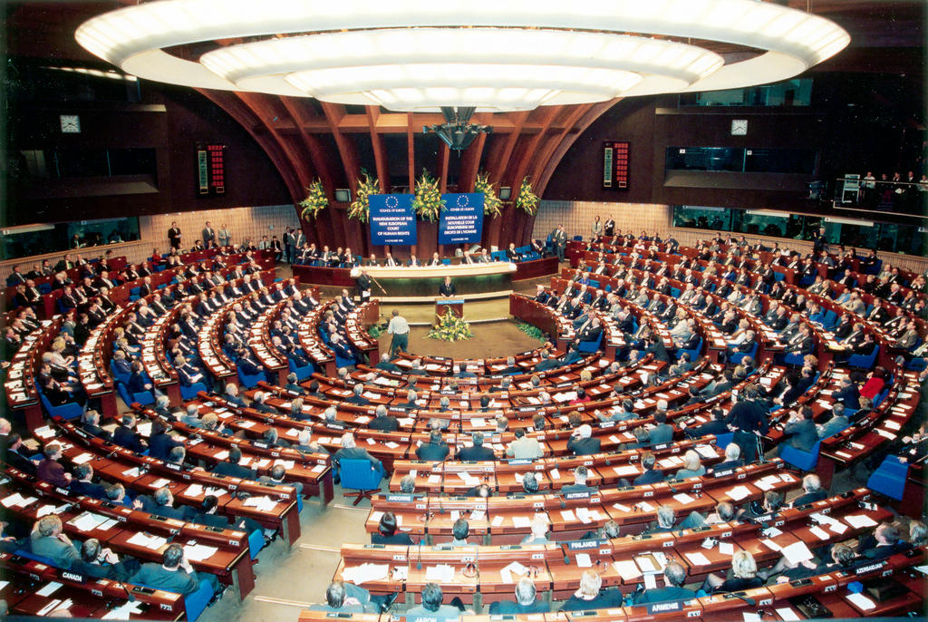 Inauguration de la nouvelle Cour européenne des Droits de l'Homme (Strasbourg, 3 novembre 1998)