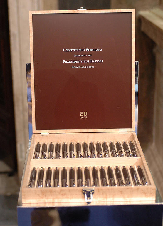 Pens used to sign the Constitutional Treaty (Rome, 29 October 2004)