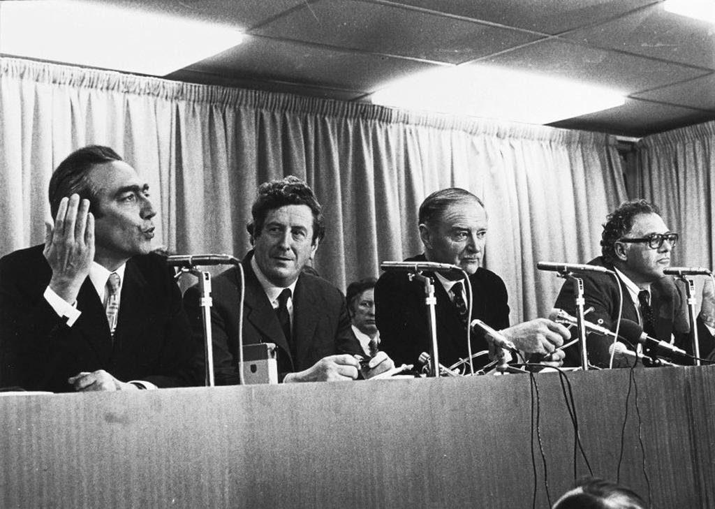 François-Xavier Ortoli, Garret Fitzgerald, Liam Cosgrave, Wilhelm Haferkamp (Dublin, 10 March 1975)