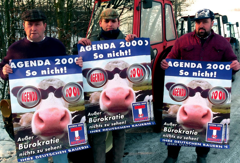 Agriculteurs allemands protestant contre l'Agenda 2000 (Strasbourg, 10 février 1999)