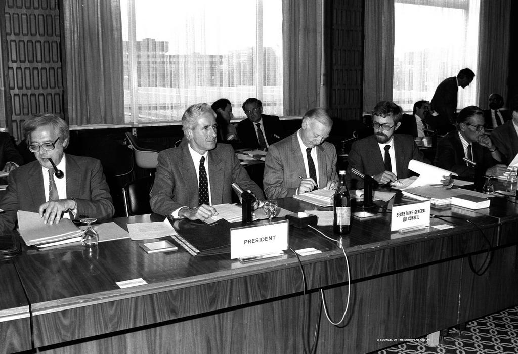 Ouverture de la Conférence intergouvernementale de 1985 (Luxembourg, 9 septembre 1985)