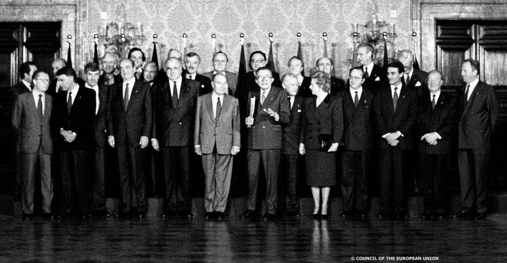 Photo de famille du Conseil européen de Rome (27 et 28 octobre 1990)