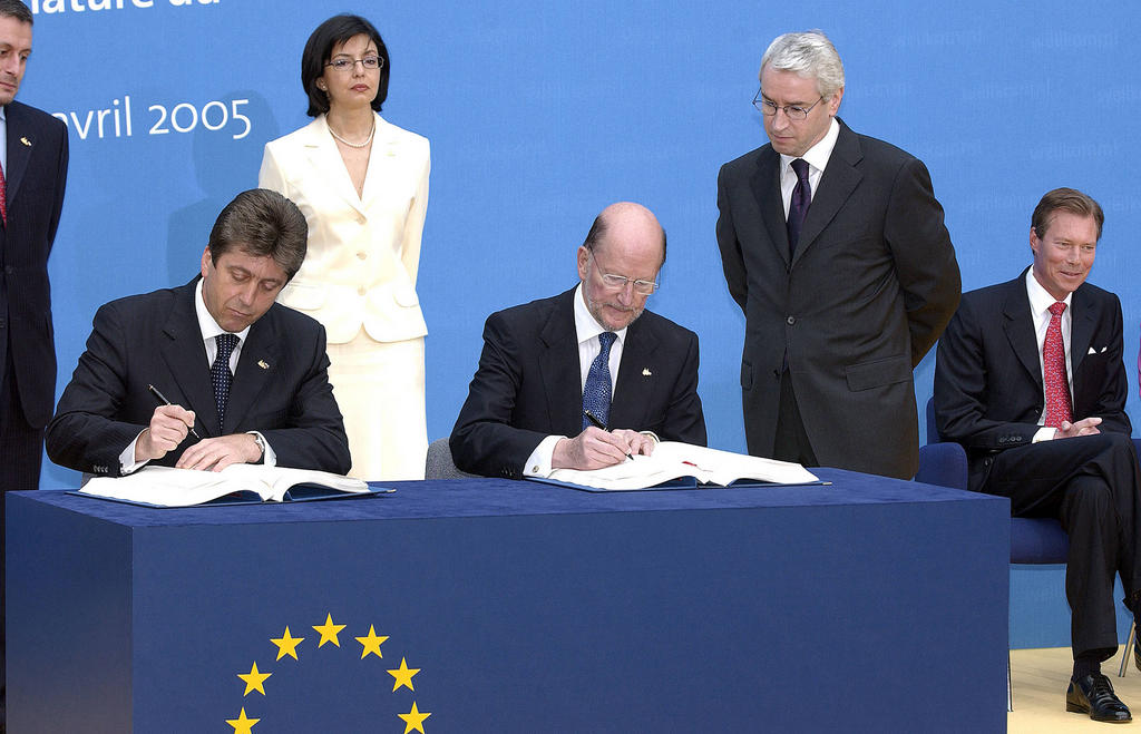 Signature du traité d'adhésion de la Bulgarie à l'Union européenne (Luxembourg, 25 avril 2005)
