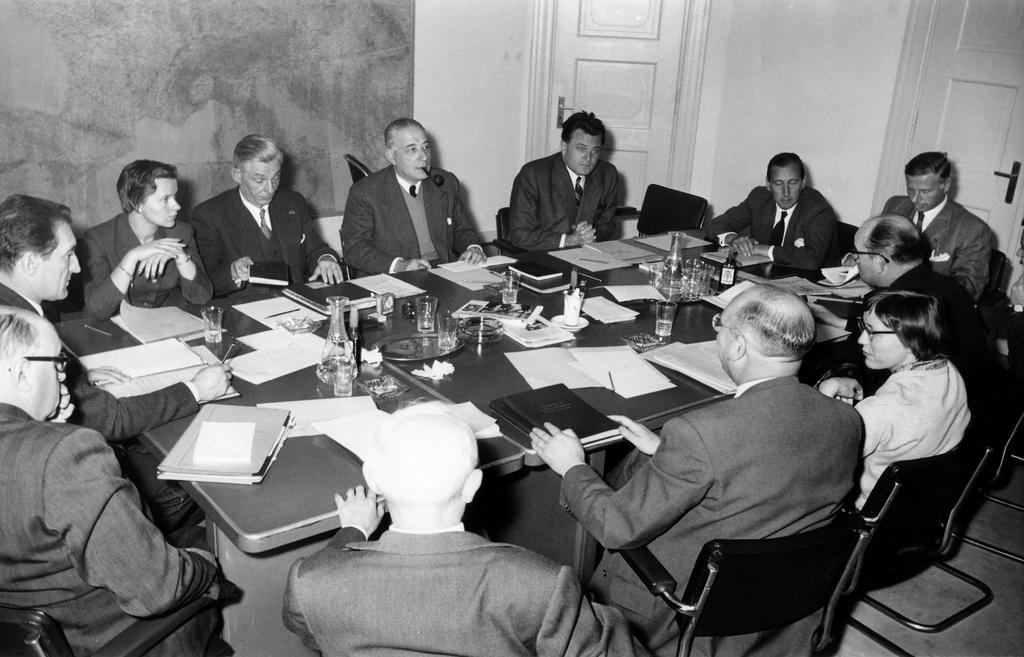 Réunion de travail de la Haute Autorité de la CECA (Luxembourg, 4 février 1957)