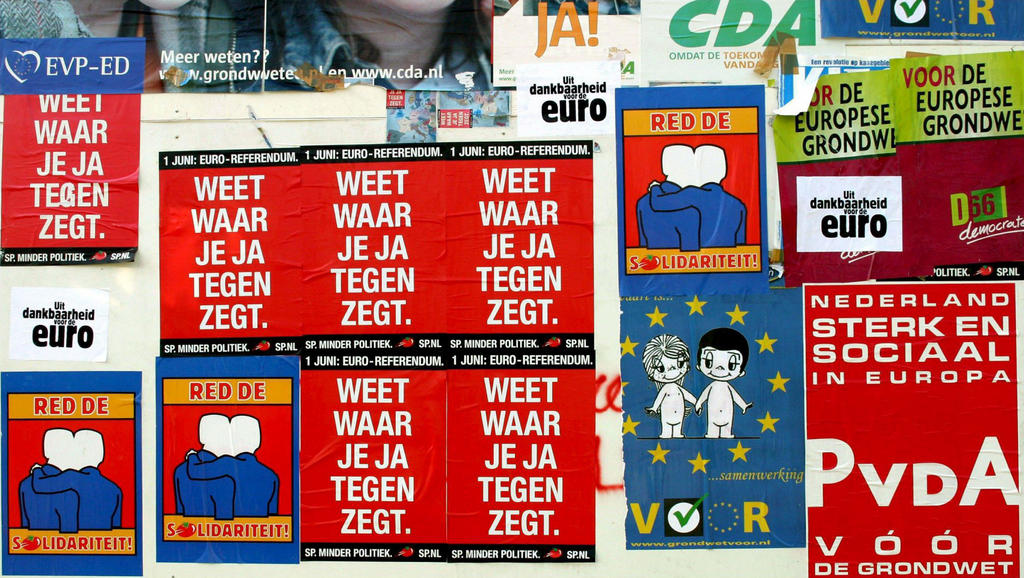 Affiches lors du référendum néerlandais sur le traité établissant une Constitution pour l'Europe (La Haye, 31 mai 2005)