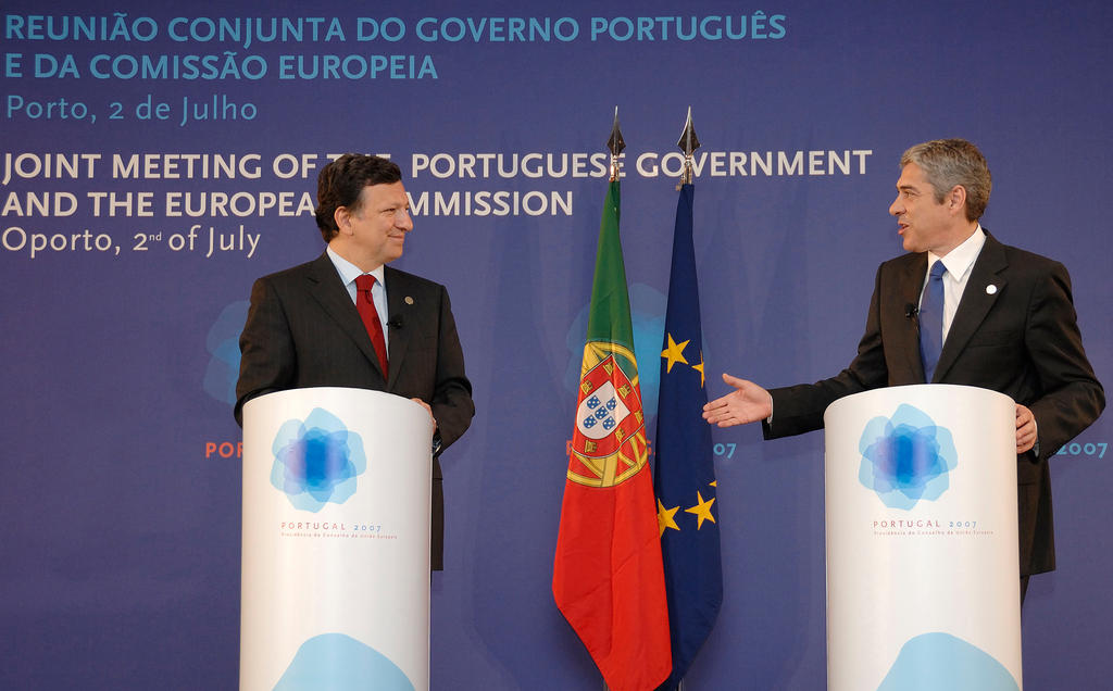 José Manuel Barroso and José Sócrates at the inaugural meeting of the Presidency (Oporto, 2 July 2007)