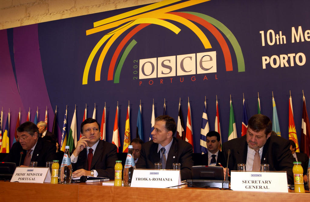 Ouverture du Conseil ministériel de l'OSCE (Porto, 6 décembre 2002)