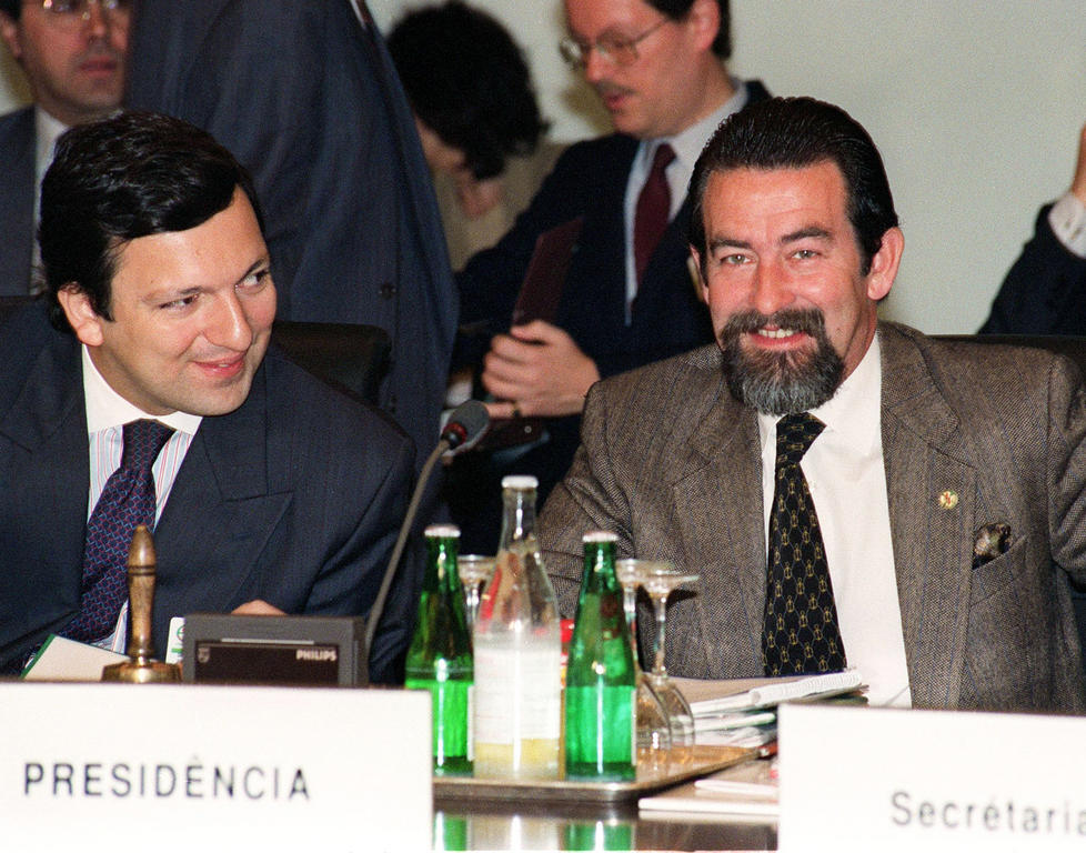 José Manuel Barroso and João de Deus Pinheiro at the Lisbon European Council (17 February 1992)