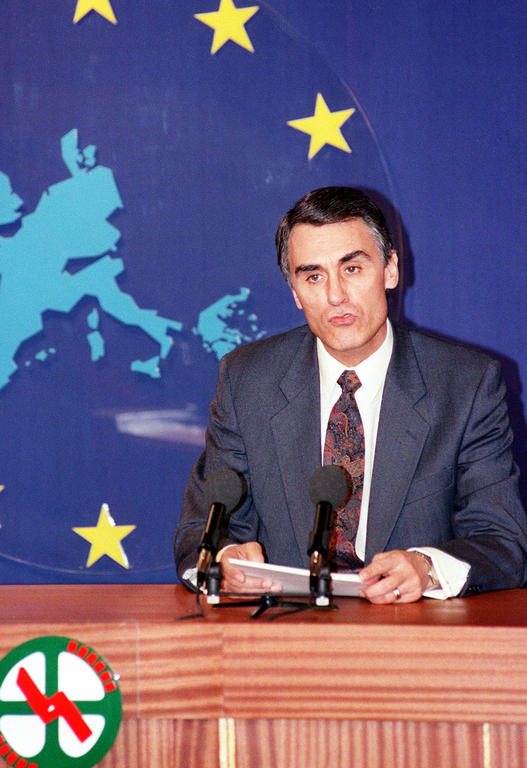 Aníbal Cavaco Silva presents the programme of the Portuguese Presidency (19 December 1991)