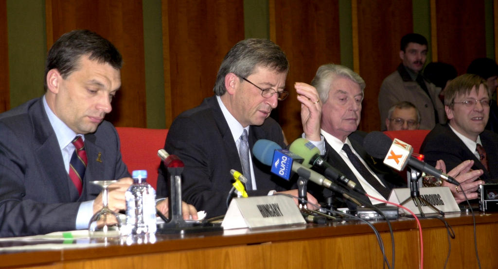 Press conference held following the Summit meeting between Benelux and the Visegrad Group (Luxembourg, 5 December 2001)
