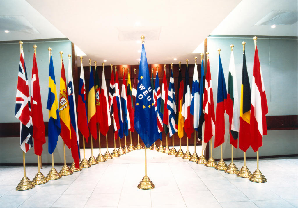 Drapeaux de l’UEO et des États membres