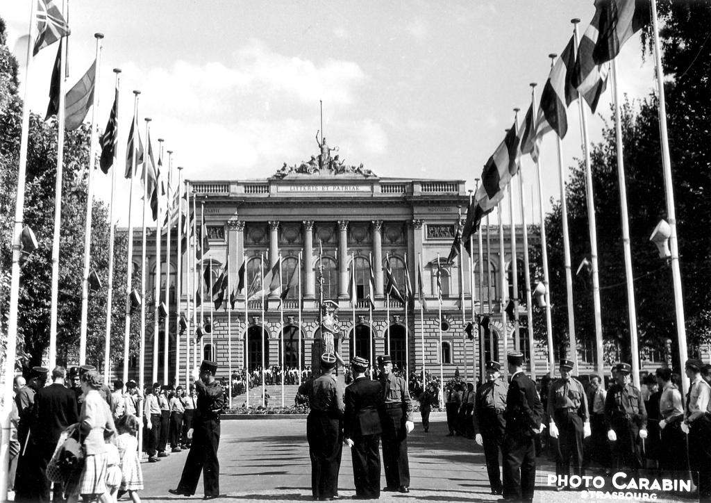 Façade du bâtiment du Conseil de l'Europe à Strasbourg en 1949