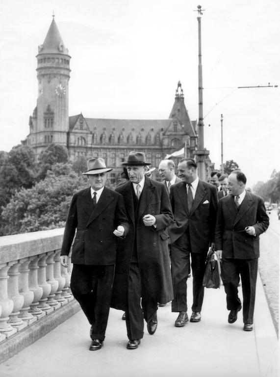 Jean Monnet und Robert Schuman in Luxemburg (9. Mai 1953)