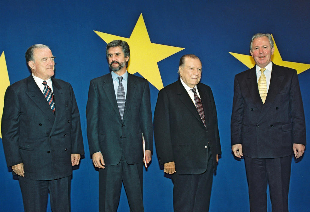 Miguel Ángel Burelli Rivas, Manuel Marín González, Rafael Antonio Caldera Rodríguez y Jacques Santer (Bruselas, 17 de marzo de 1998)