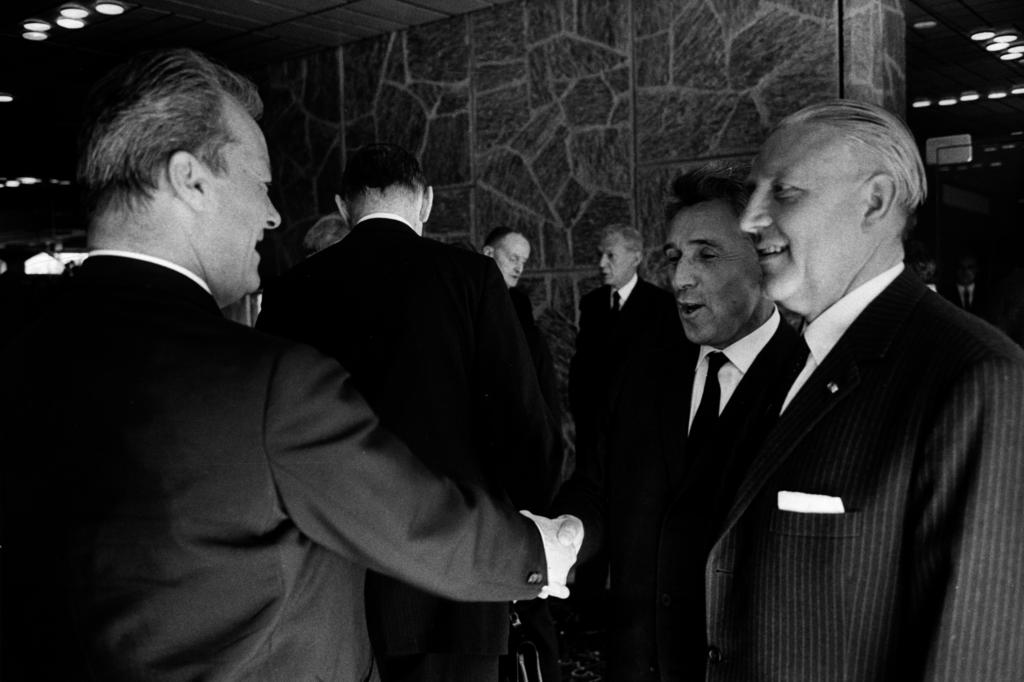Pierre Werner, Willy Brandt et Pierre Grégoire lors de la réunion ministérielle de l'OTAN (Luxembourg, 13 juin 1967) 