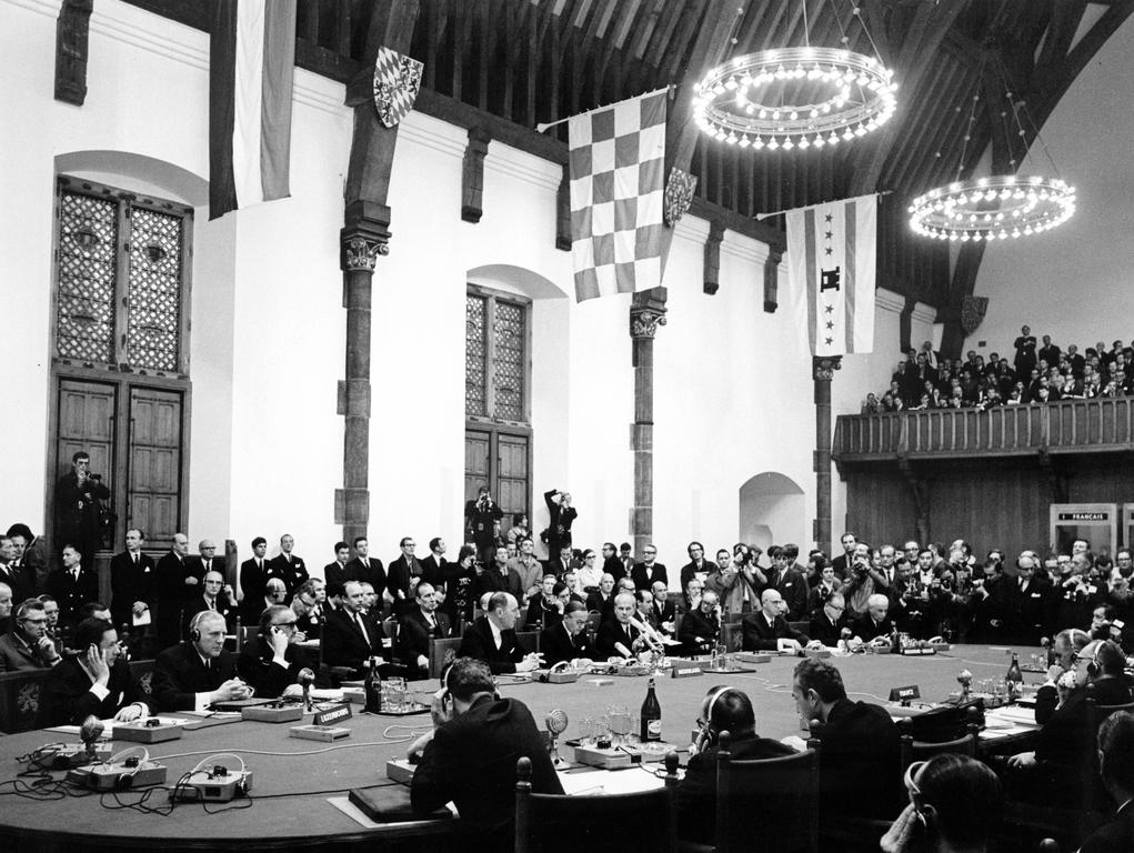 Konferenzsaal beim Haager Gipfel (1. und 2. Dezember 1969)