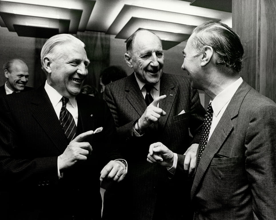 Pierre Werner, Joseph Luns et Leo Tindemans lors de la réunion ministérielle de l'OTAN (Luxembourg, 17 mai 1982)