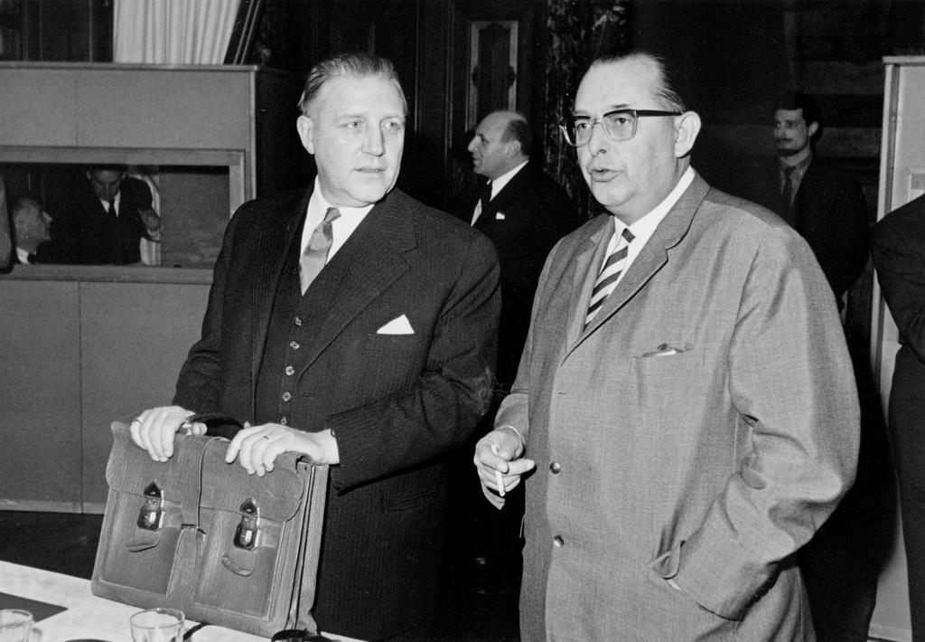 Pierre Werner and Rolf Dahlgrün (Antwerp, 25 January 1965)