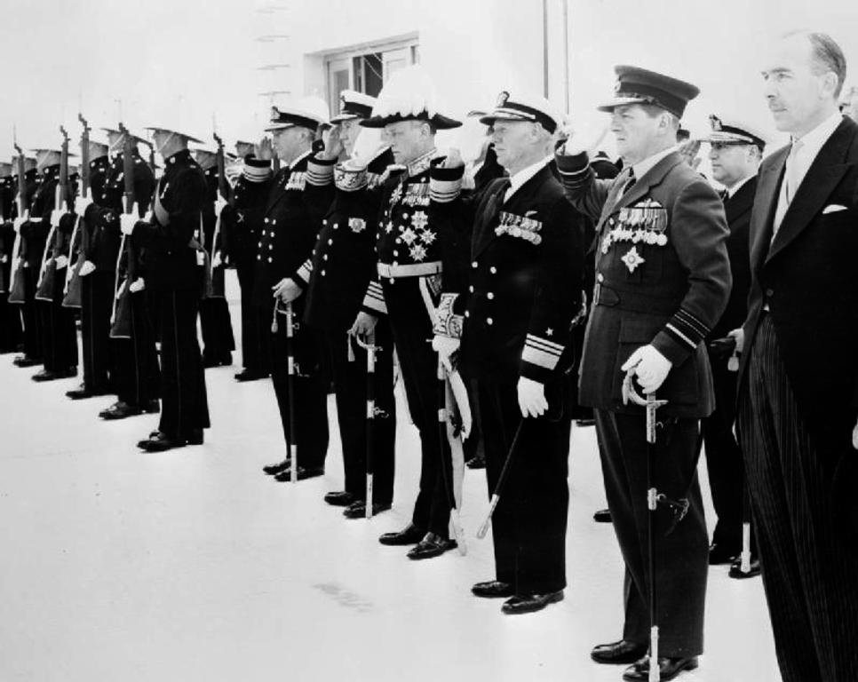 Ceremony to mark the fourth anniversary of the activation of the Allied Forces Mediterranean (Malta, 1957)