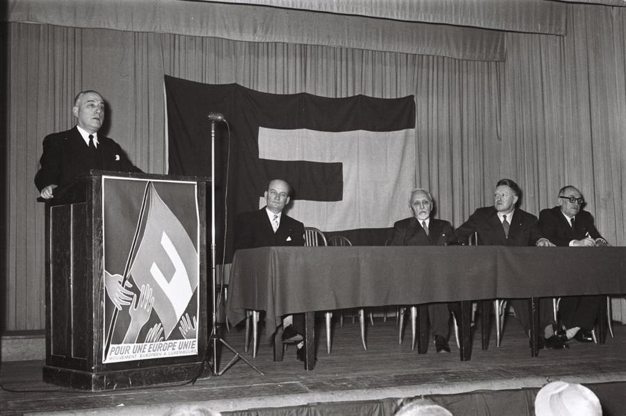 Discours de René Mayer lors d'une réunion du Mouvement européen à Luxembourg (26 janvier 1956)