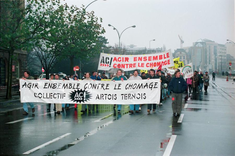 Manifestation des forces syndicales et associatives contre le chômage lors du Conseil européen de Luxembourg (20 novembre 1997)